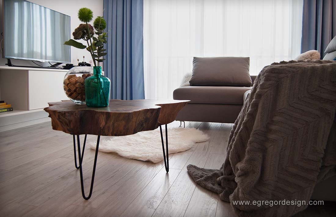 Mobila living la comanda, , masuta cafea trunchi copac natural.