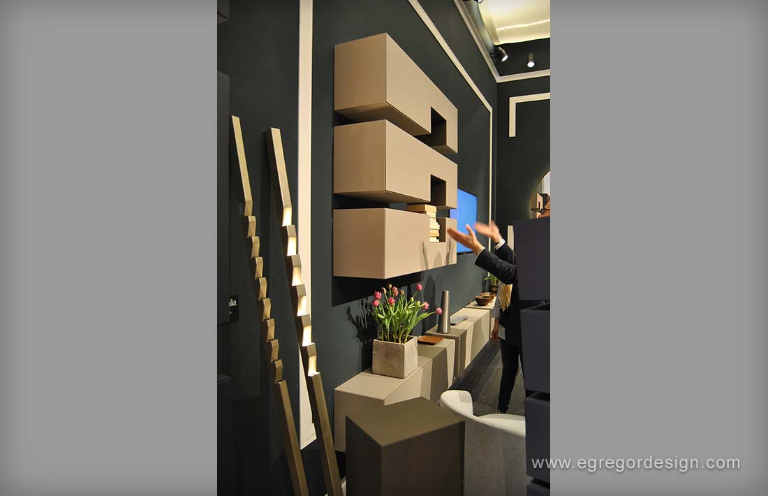 Salone del mobile, , 2017, corpuri suspendate.