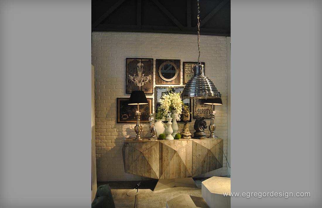 Salone del mobile, , comoda lemn, obiecte decor.